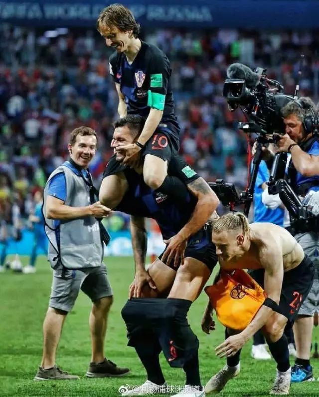 开云体育官网-德国翻盘克罗地亚，伊布扛起全队