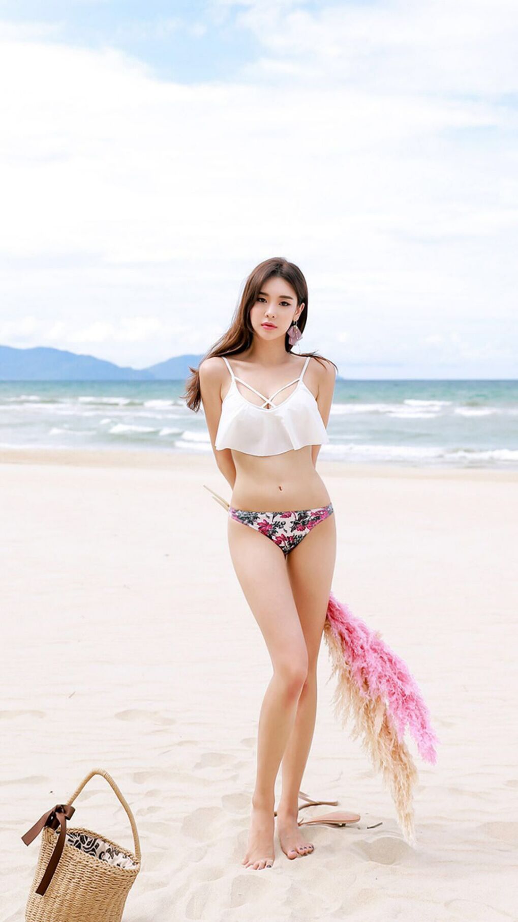 足球两极的共鸣,从友谊赛绝杀到半决赛接管