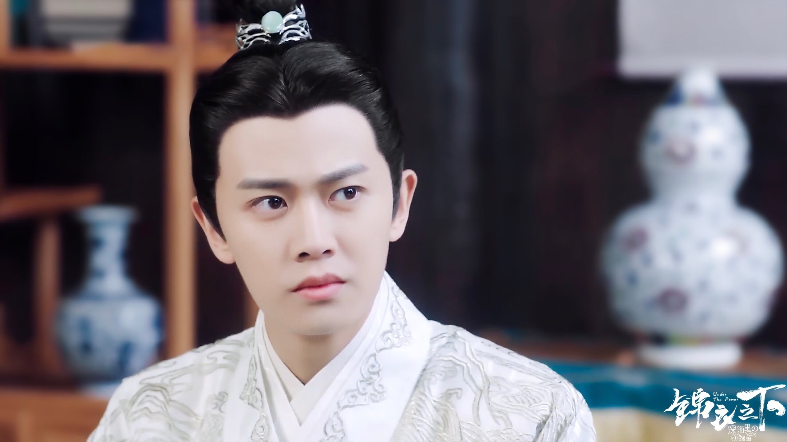 东西双城记,德甲争冠白热化与上海男篮的横扫之夜—体育世界里的荣耀追逐