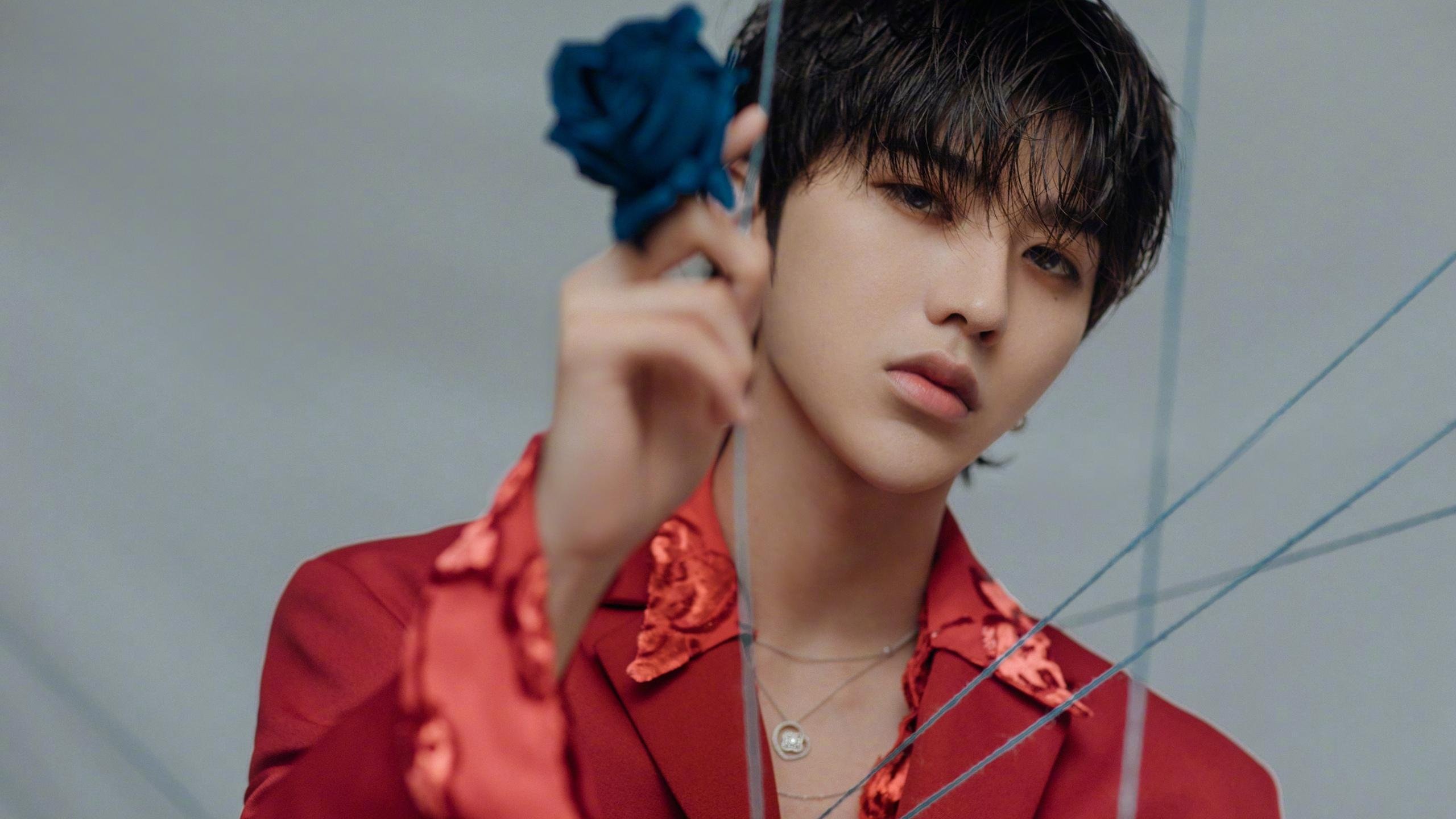 开云体育登录-铁血骑士鏖战蓝领活塞!武切维奇抢七夜化身禁区魔神