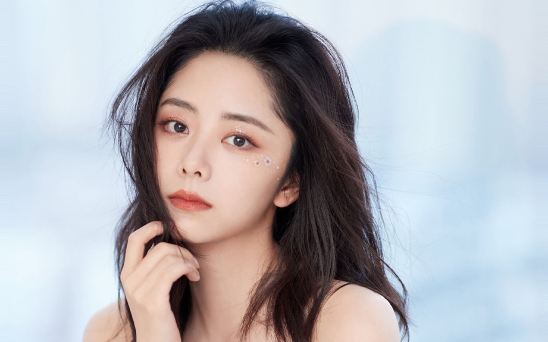 开云下载-极速与腾跃，F1街道赛的焦点鏖战与雄鹿横扫火箭的胜利法则