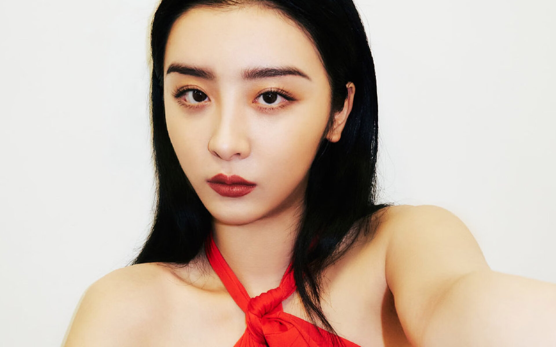 双城记，当拜仁多特缠斗于悬崖之巅，雄鹿以钢铁洪流封印广厦